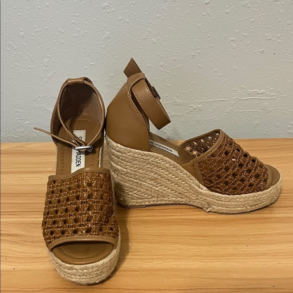 Steve Madden Joni Wedge Sandals Size 6​
